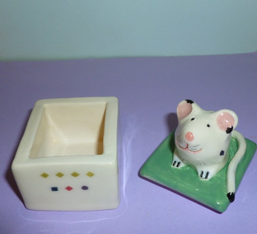 boite a dent lait souris blanche bis