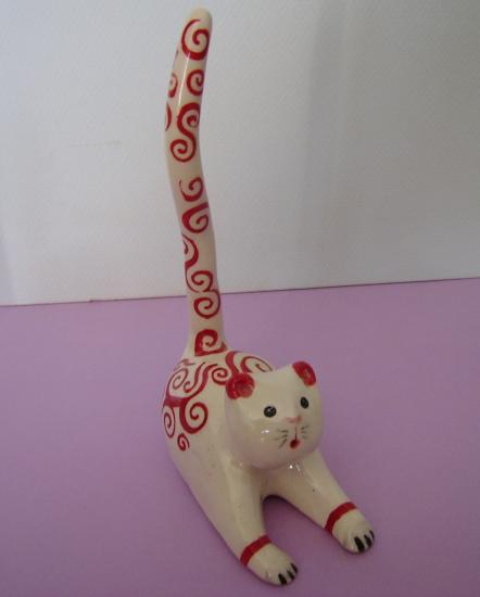 chat décor rouge